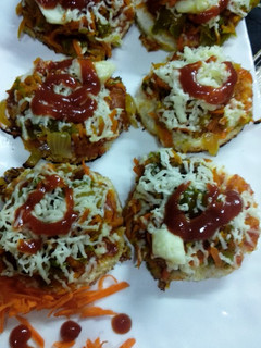 A picture of Cheesy pizza shots.