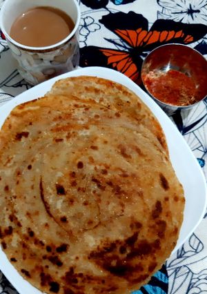 A picture of Masala Laccha Paratha.