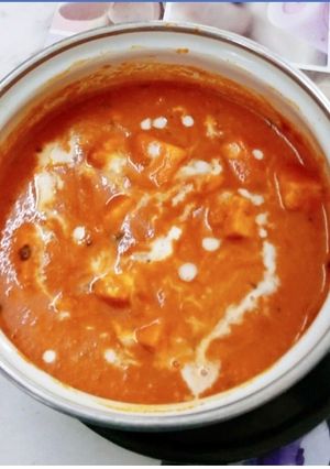 A picture of Paneer Makhni.