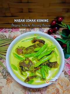 Gambar 8:7:24 - Masak lemak kuning daging salai & kacang buncis