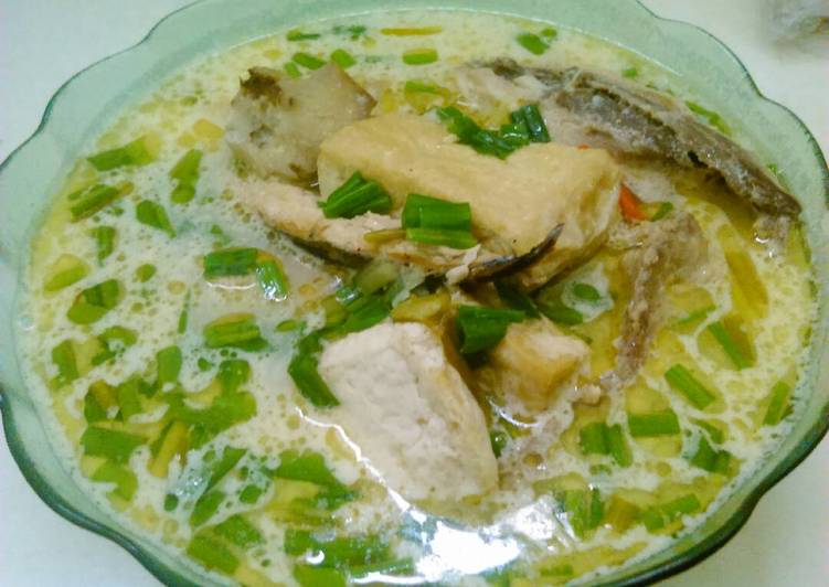 Resep 5. Ikan asap n tahu kuah santan Lezat