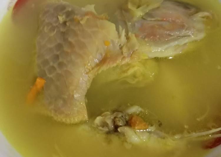 Bagaimana Membuat &#34;Kepala dan ekor ikan Nila masak kuning&#34;👍👍😘😘 yang Bikin Ngiler