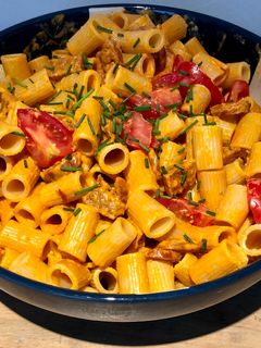 Une photo de Pâtes à la crème et au chorizo