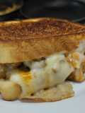 Sandwich🥯de carne🧅y queso🧀🥩🫑