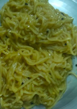 2 மினிட்ஸ் மேகி நூடுல்ஸ்(2 Minutes Maggi) செய்முறை முக்கிய புகைப்படம்