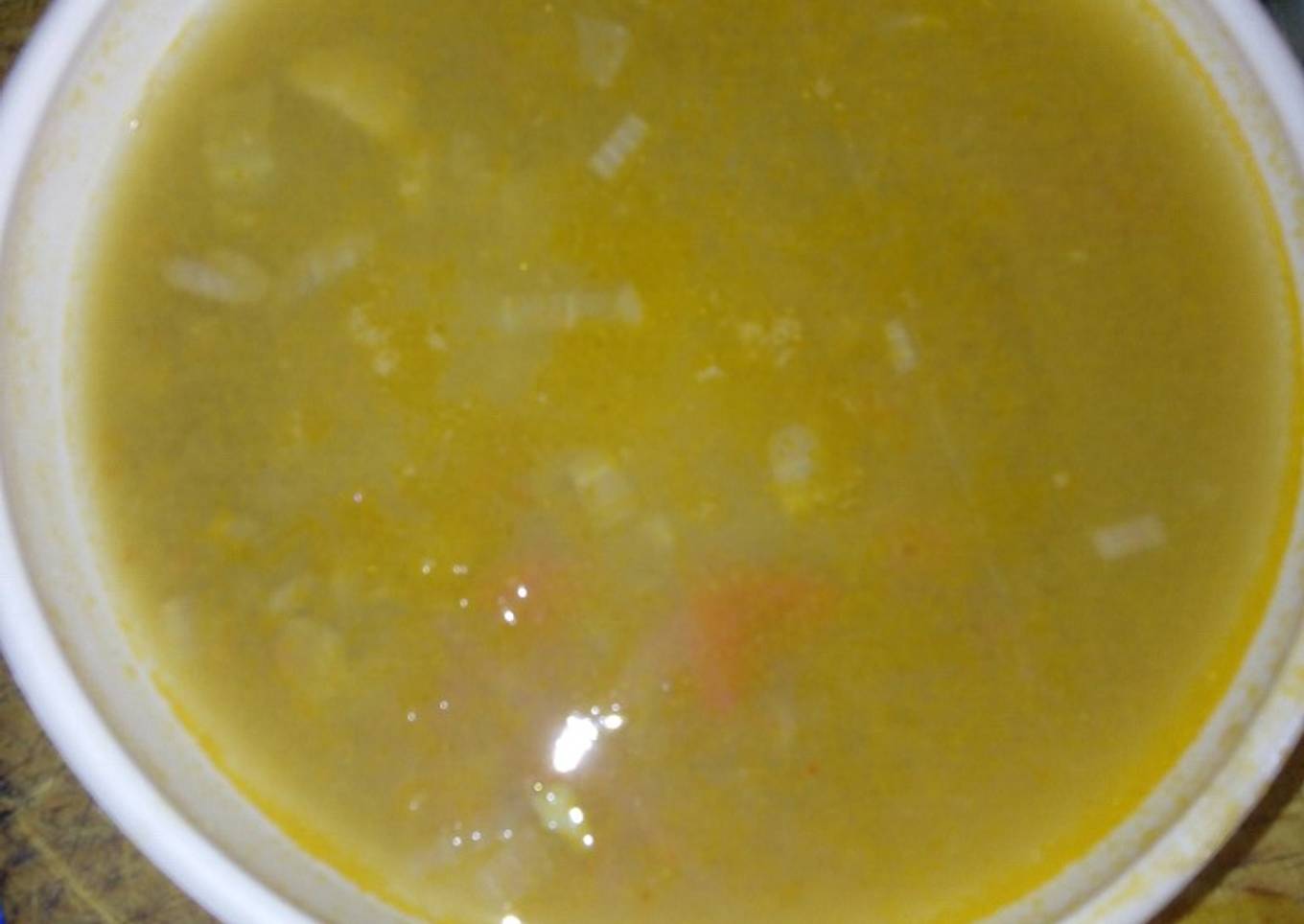 Sopa de lentejas económica a la Mario, s