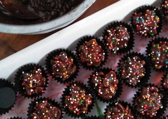 Resep Coklat kacang tanpa oven oleh lellykurniaa - Cookpad