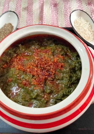 A picture of Bathua saag tempered with ajwain,ginger & red chilli powder.