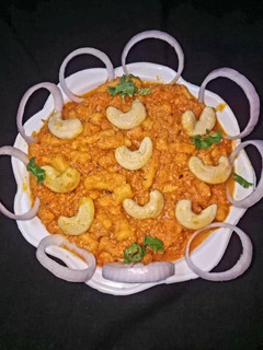 કાજુ ગાંઠિયા નું શાક (Kaju Ganthiya Shak Recipe In Gujarati) રેસીપી મુખ્ય ફોટો