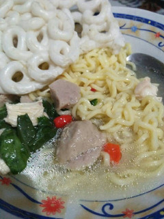 Foto resep Mie Kuah Ayam Bawang Pedas Homemade