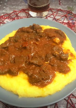 Foto di Polenta con spezzatino di cinghiale