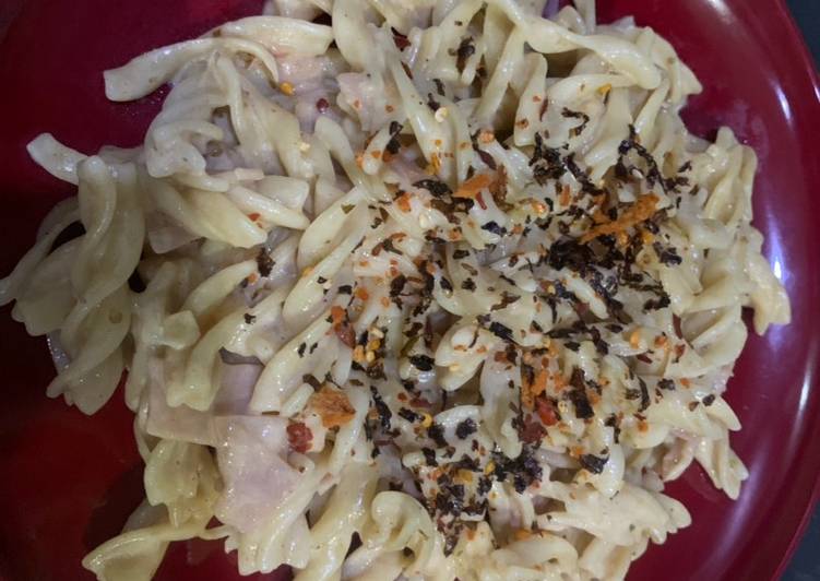 Fusilli carbonara