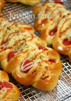 Foto resep Roti Sosis Caterpillar menggunakan Tang Zhong/Water Roux 