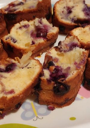 Ananászos-áfonyás süti recept fotója