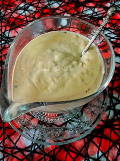 Una foto de Salsa a la pimienta verde para acompañar carnes blancas