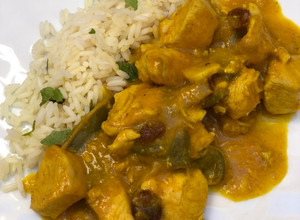 Foto principal de Pechuga de pollo thai con salsa de mango, naranja y jengibre 🐓🥭🍊🍚