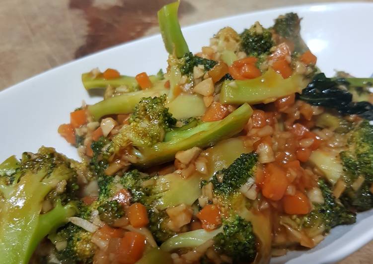 Fried Broccoli with Ginger sauce