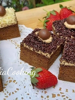 Foto resep RESEP CAKE POTONG MOCCA SUPER MOIST | LEMBUT & IRIT TELUR
