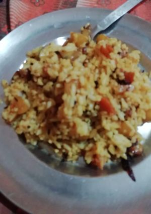 A picture of Leftover fried rice.