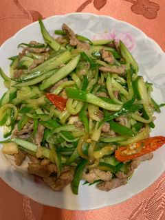 小黃瓜炒肉絲 的食譜成品照片