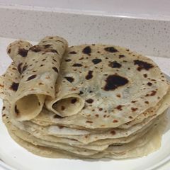 A picture of 5 ingredients Rotis.