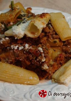 Φωτογραφία της συνταγής Rigatoni με κιμά στο φούρνο. Ένα φαγητό για πολλά …εύσημα!!!