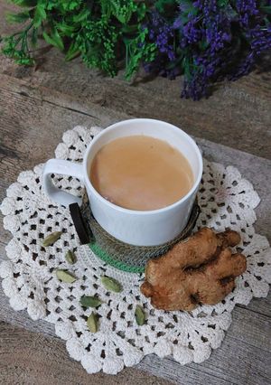मसाला चहा (Masala Chai Recipe In Marathi) रेसिपी चे मुख्य फोटो 
