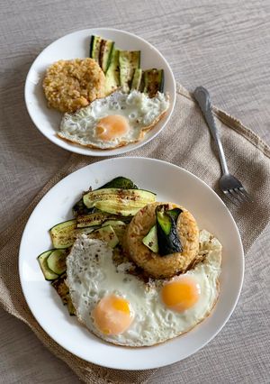 O poză a rețetei Orez cu ou și zucchini.