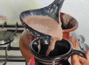 Una foto de Átole Méxicano de avena con chocolate