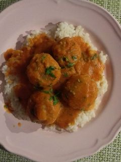 Una foto de Albóndigas con salsa de verdura