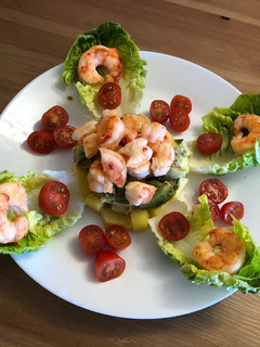 Foto principal de Tartar de langostinos, aguacate y piña