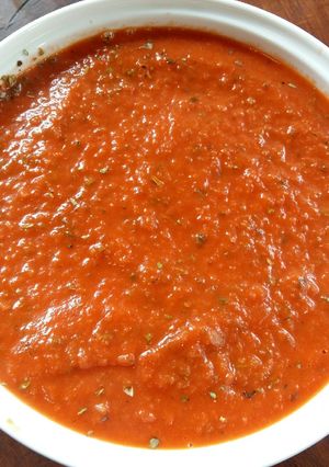 Una foto de Salsa mixeada para pizza!