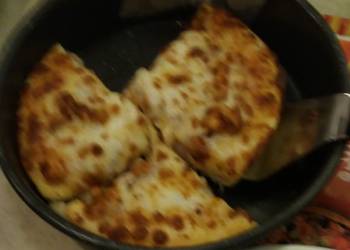 How to Prepare Yummy Chicken tikka pizza  cookpadramadan