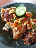 Chicken wings with spicy garlic sauce