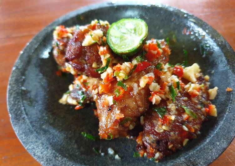 Recipe of Homemade Chicken wings with spicy garlic sauce