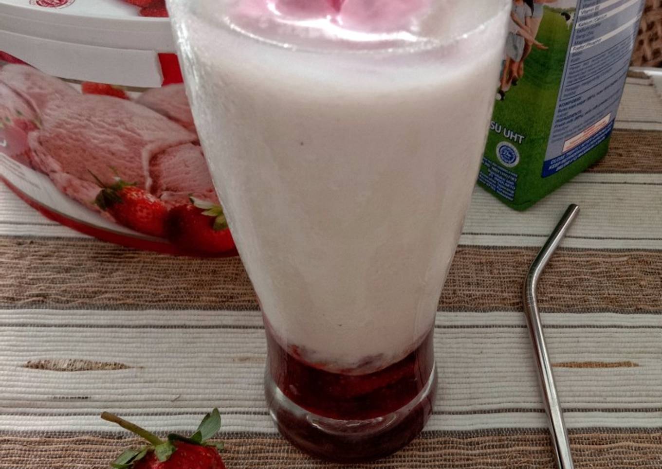 Korean stawberry fresh milk