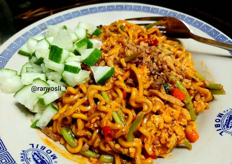 20. Mie nyemek simpel