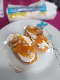 Una foto de Aperitivo de queso de cabra