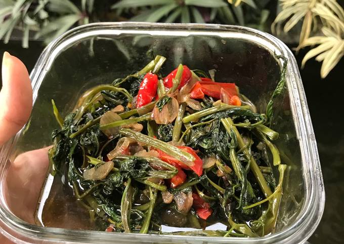 Resep Tumis kangkung lezat tanpa penyedap #BikinRamadhanBerkesan, Enak Banget