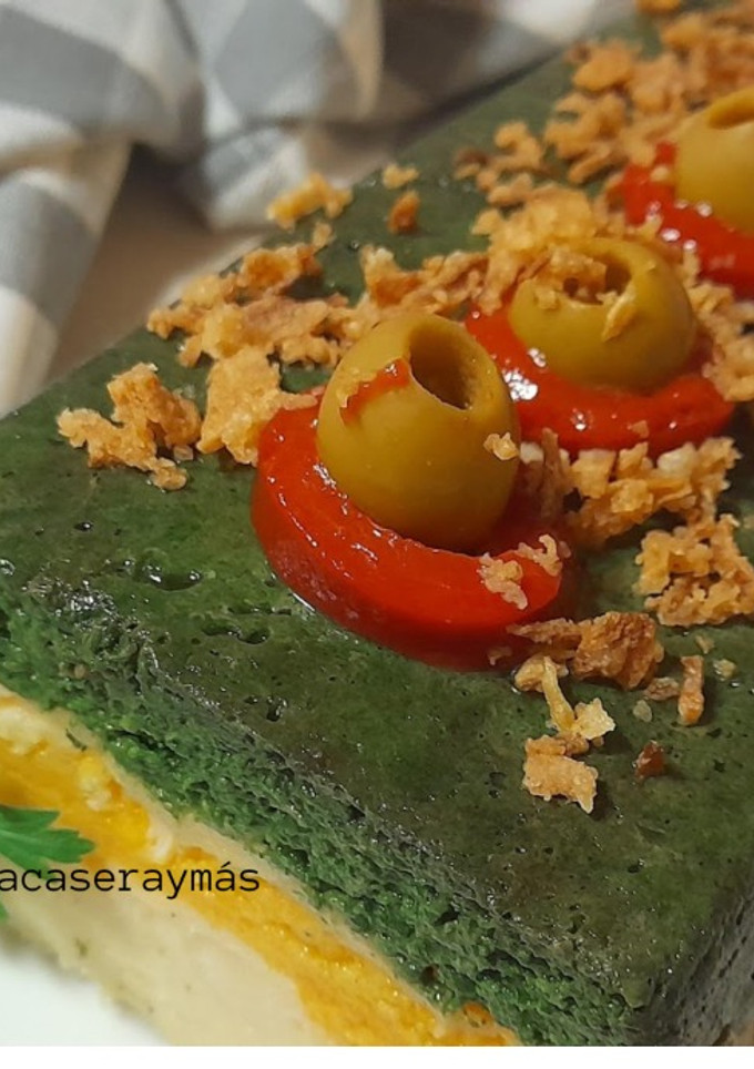 Una foto de Pastel de 3 verduras -espinacas, calabaza y patatas-