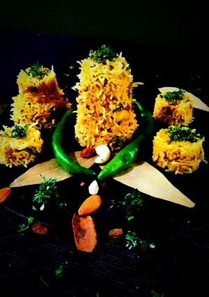 કાશ્મીરી પુલાવ(Kashmiri Pulao recipe in Gujarati) રેસીપી મુખ્ય ફોટો