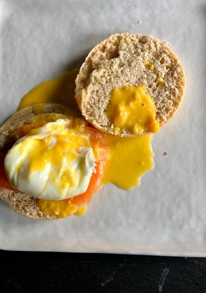 A picture of Eggs Benedict with Salmon.