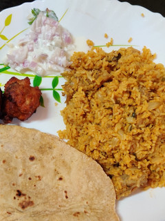 தலப்பாக்கட்டி சிக்கன் பிரியாணி (Thalappakatti chicken biryani Recipe in Tamil) செய்முறை முக்கிய புகைப்படம்