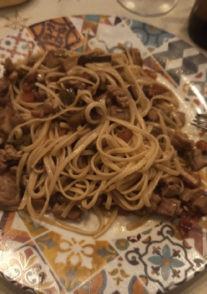 Una foto de Tallarines con pollo a la soja