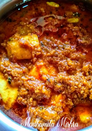 A picture of Stuffed Paneer Masala Gravy.