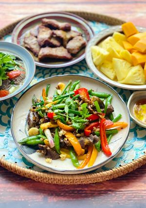 Hình của món Lòng Gà Xào Thập Cẩm.