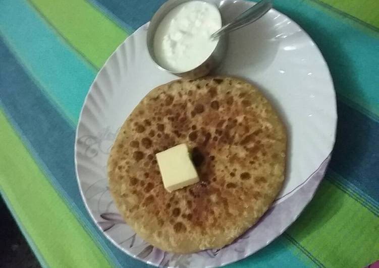 Aaloo parantha, butter and dahi