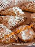 Hojaldres rellenos de mazapán