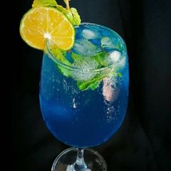 A picture of Blue lagoon mocktail.