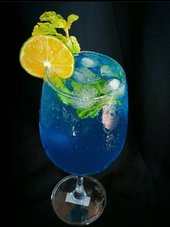 A picture of Blue lagoon mocktail.